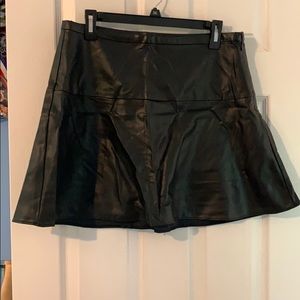 Fake leather skirt